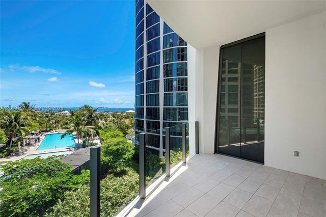 2821 S Bayshore Drive 7B, Coconut Grove, FL 33133