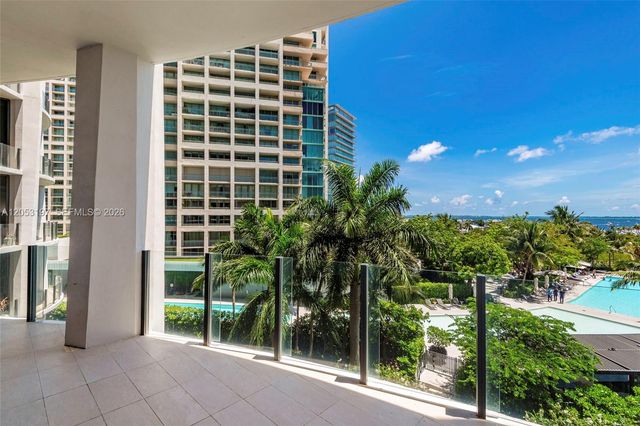2821 S Bayshore Drive 7B, Coconut Grove, FL 33133
