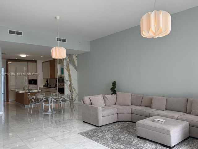 2821 S Bayshore Drive 7B, Coconut Grove, FL 33133