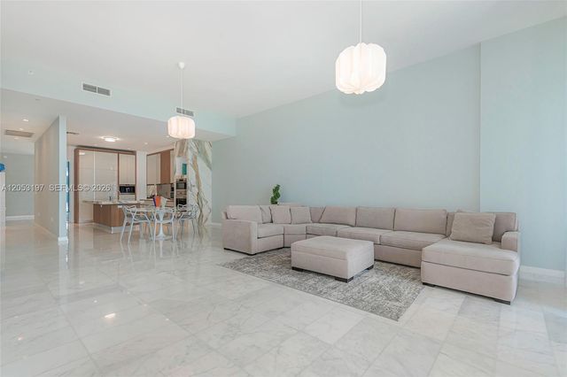 2821 S Bayshore Drive 7B, Coconut Grove, FL 33133