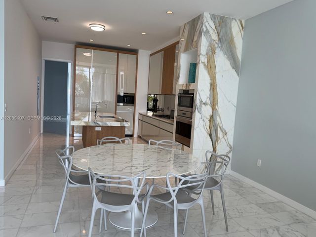 2821 S Bayshore Drive 7B, Coconut Grove, FL 33133