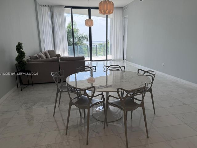 2821 S Bayshore Drive 7B, Coconut Grove, FL 33133