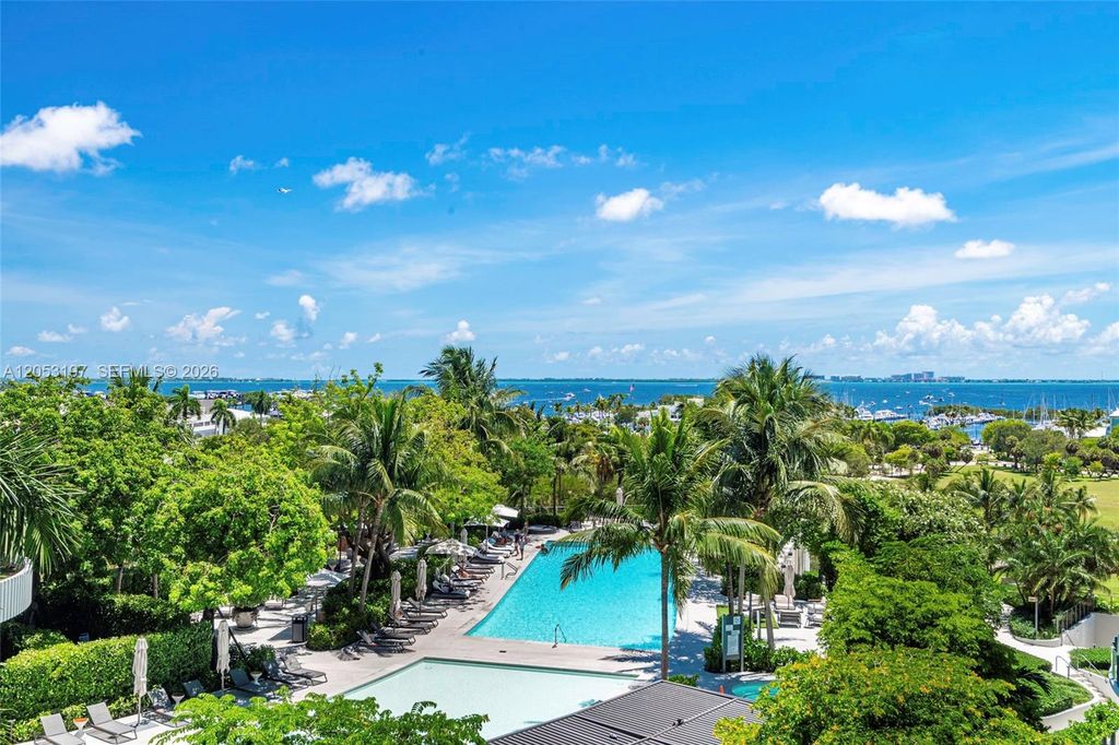 2821 S Bayshore Drive 7B, Coconut Grove, FL 33133