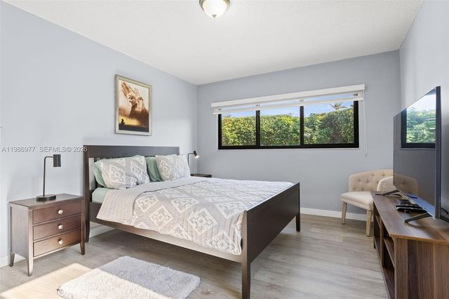 10709 W Clairmont Cir 111, Tamarac, FL 33321