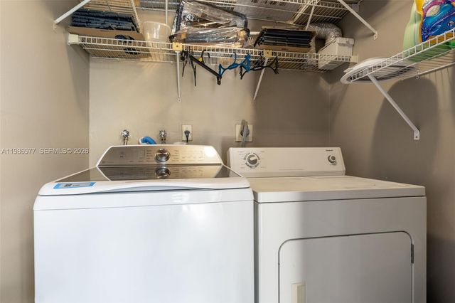 10709 W Clairmont Cir 111, Tamarac, FL 33321