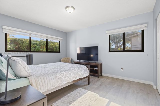 10709 W Clairmont Cir 111, Tamarac, FL 33321