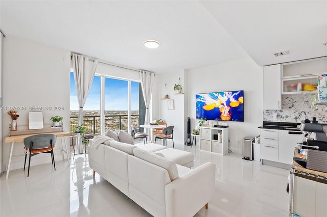 60 SW 13th St 3603, Miami, FL 33130