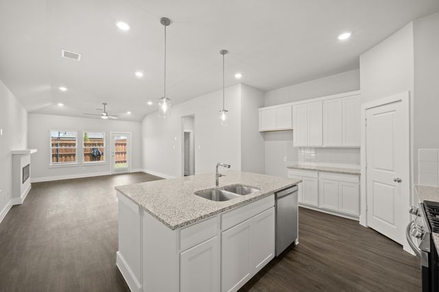 7408 Autumn Hill Drive, Denton, TX 76249