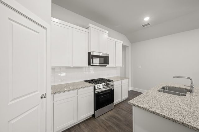 7408 Autumn Hill Drive, Denton, TX 76249