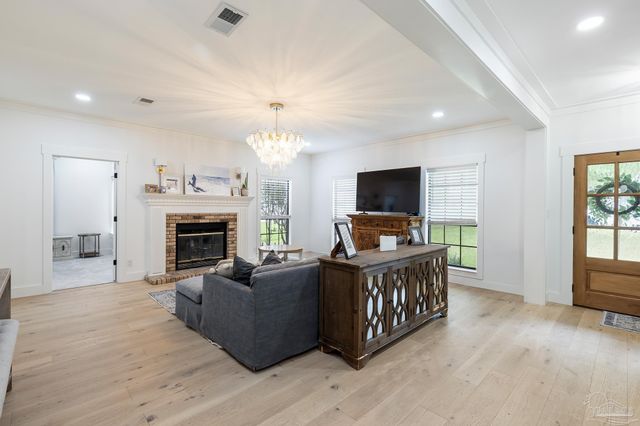 2351 Inverness Dr, Pensacola, FL 32503