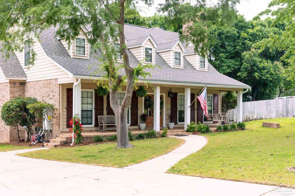 2351 Inverness Dr, Pensacola, FL 32503