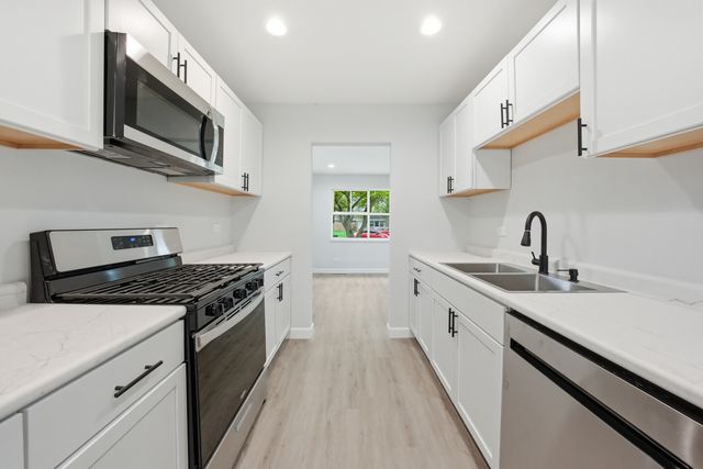 1354 Hirsch Avenue, Calumet City, IL 60409