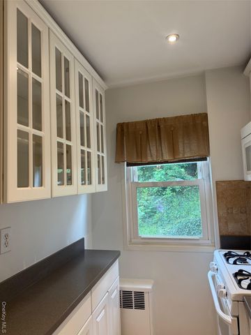 103 Wiltshire Road D4, Scarsdale, NY 10583