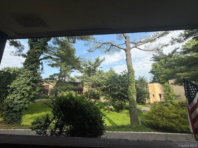 103 Wiltshire Road D4, Scarsdale, NY 10583