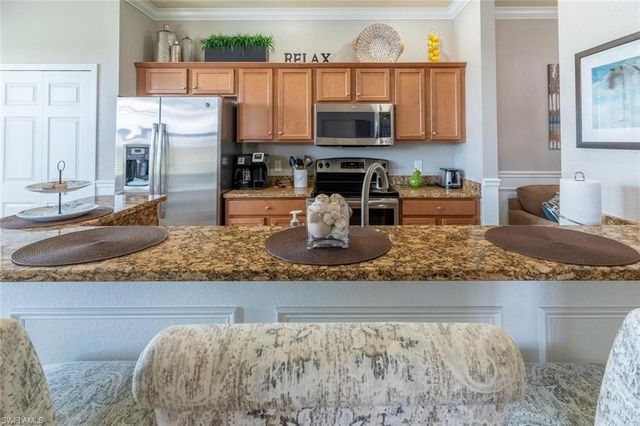 9731 Acqua CT 541, Naples, FL 34113