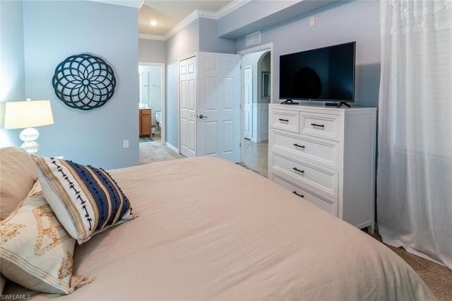 9731 Acqua CT 541, Naples, FL 34113