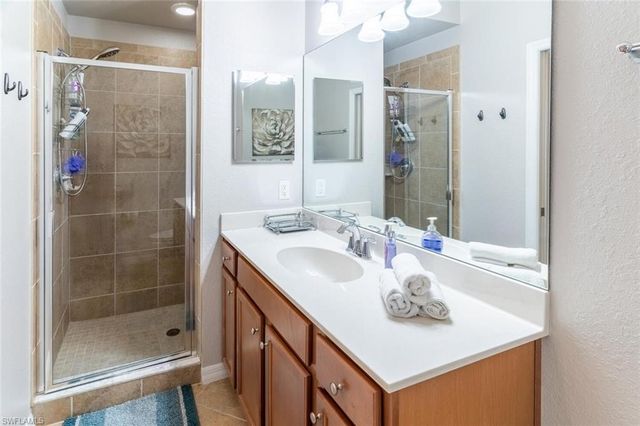 9731 Acqua CT 541, Naples, FL 34113