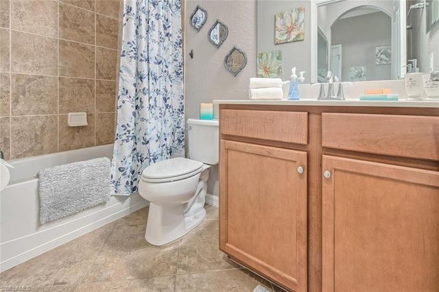 9731 Acqua CT 541, Naples, FL 34113