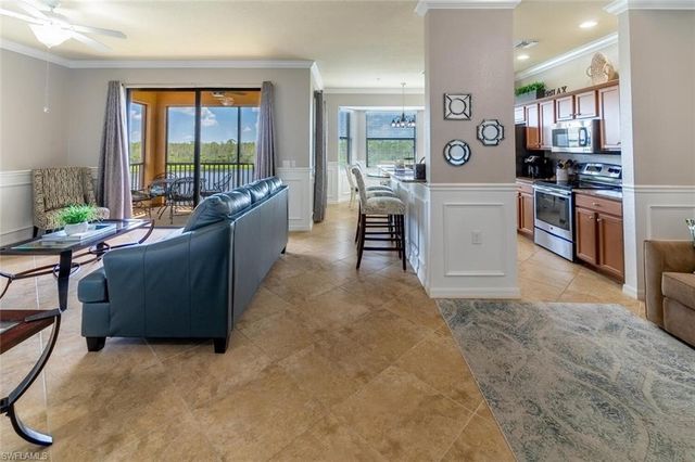 9731 Acqua CT 541, Naples, FL 34113