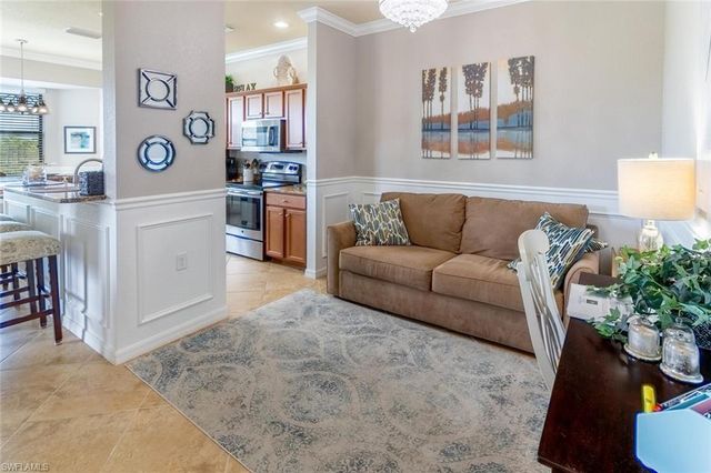 9731 Acqua CT 541, Naples, FL 34113
