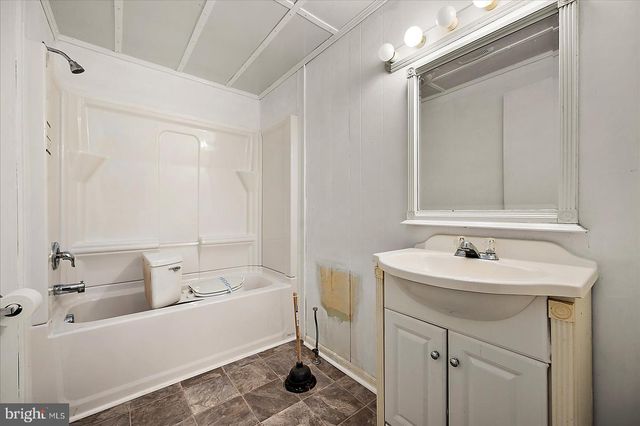 106 SCHOOLFIELD ST, Berlin, MD 21811