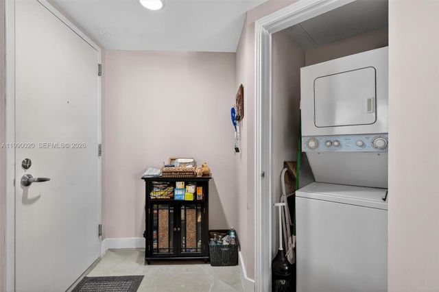 9066 SW 73rd Ct 1203, Miami, FL 33156