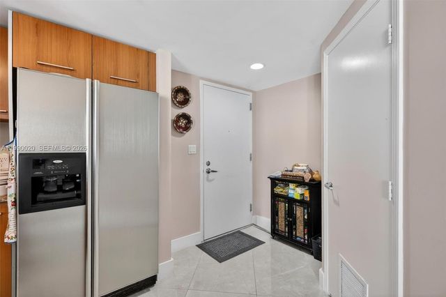 9066 SW 73rd Ct 1203, Miami, FL 33156