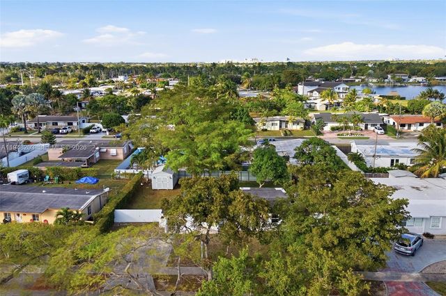 11065 SW 52nd Dr, Miami, FL 33165