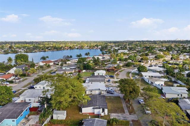 11065 SW 52nd Dr, Miami, FL 33165