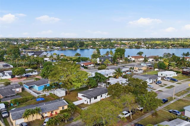 11065 SW 52nd Dr, Miami, FL 33165