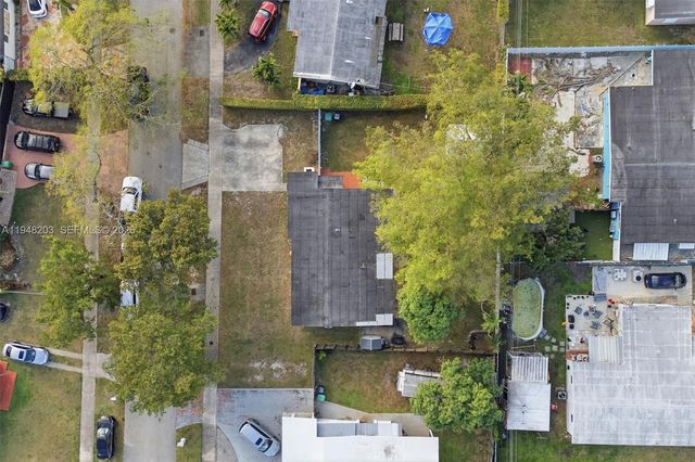 11065 SW 52nd Dr, Miami, FL 33165