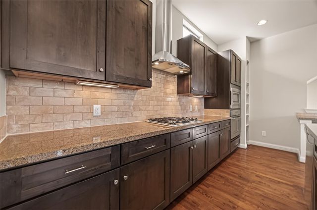 5211 Eigel Street A, Houston, TX 77007