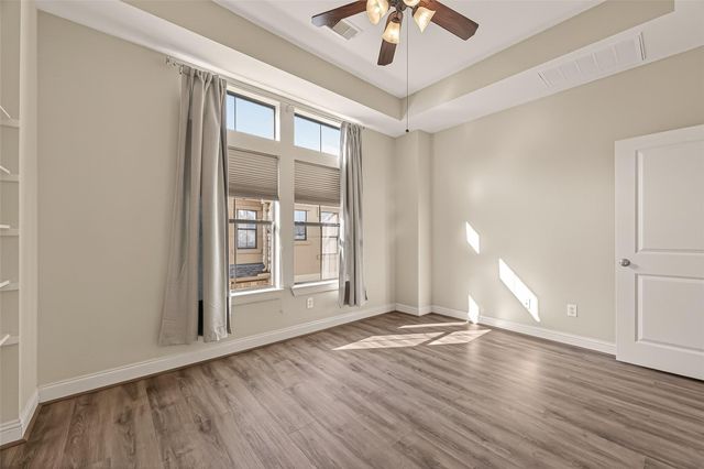 5211 Eigel Street A, Houston, TX 77007