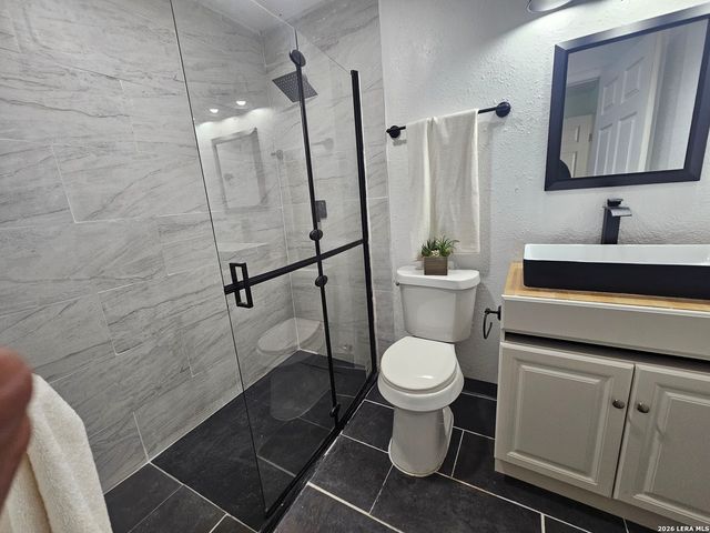 5049 Blue Bonnet, Seguin, TX 78155