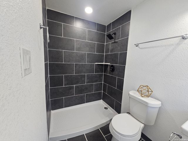 5049 Blue Bonnet, Seguin, TX 78155