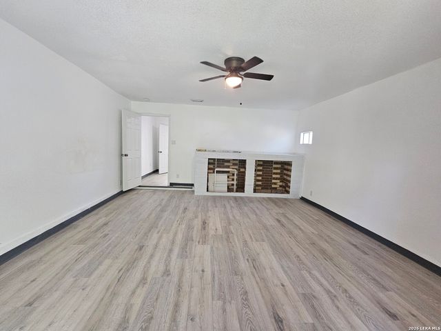 5049 Blue Bonnet, Seguin, TX 78155