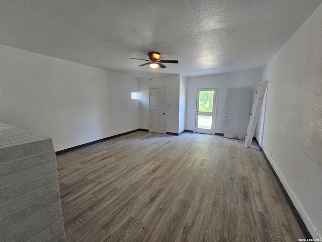 5049 Blue Bonnet, Seguin, TX 78155