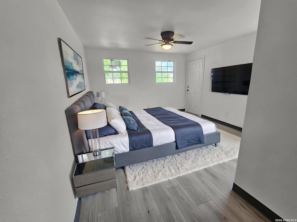 5049 Blue Bonnet, Seguin, TX 78155