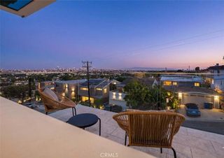 2076 Stanley Avenue, Signal Hill, CA 90755