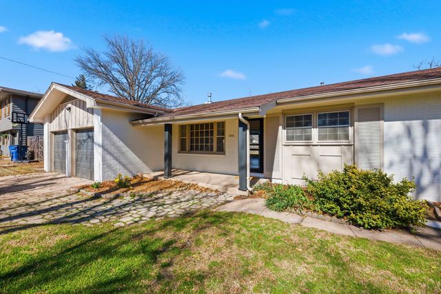 832 N COUNTRY ACRES AVE, Wichita, KS 67212