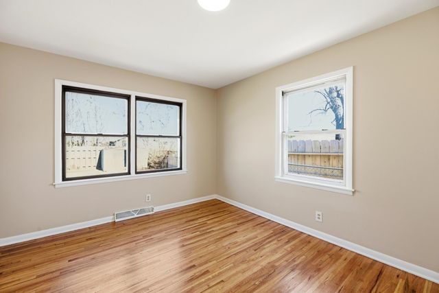 832 N COUNTRY ACRES AVE, Wichita, KS 67212