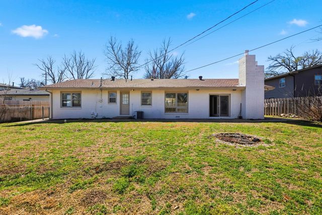 832 N COUNTRY ACRES AVE, Wichita, KS 67212