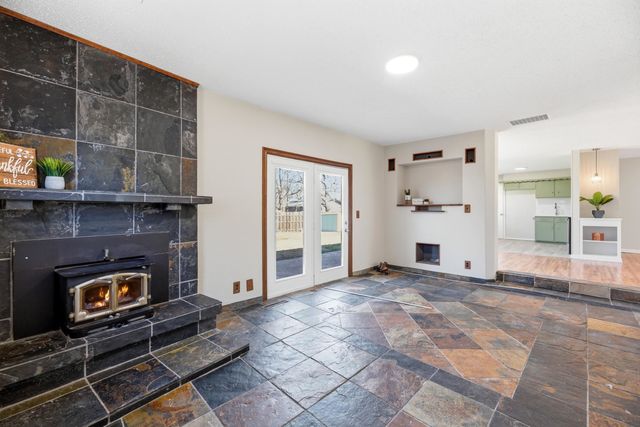 832 N COUNTRY ACRES AVE, Wichita, KS 67212