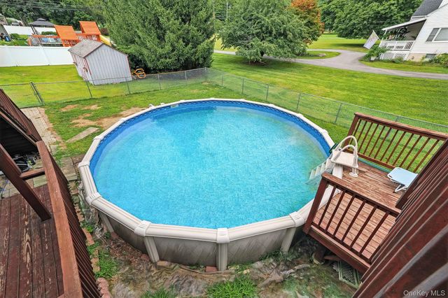 20 Bernadette Way, Washingtonville, NY 10992