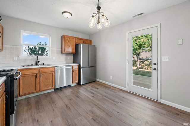 904 Gulf Shore Boulevard, Kokomo, IN 46902