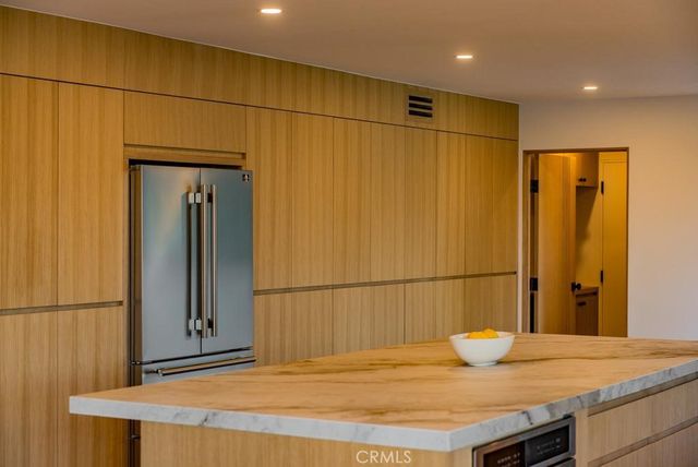 24245 Hatteras, Woodland Hills, CA 91367