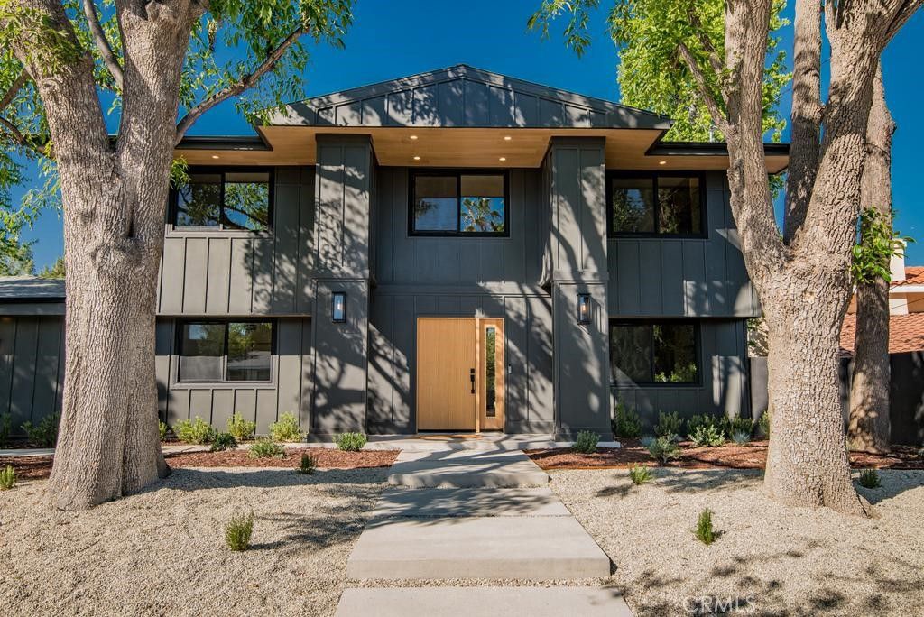 24245 Hatteras, Woodland Hills, CA 91367