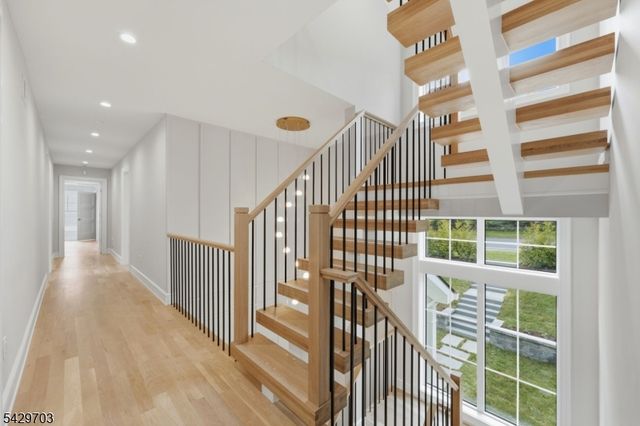 330 Wyoming Ave, Millburn Twp., NJ 07041