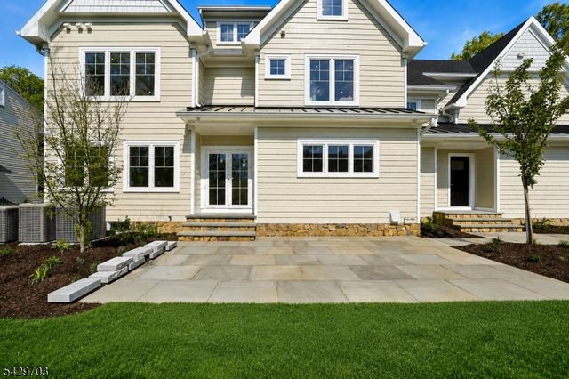 330 Wyoming Ave, Millburn Twp., NJ 07041