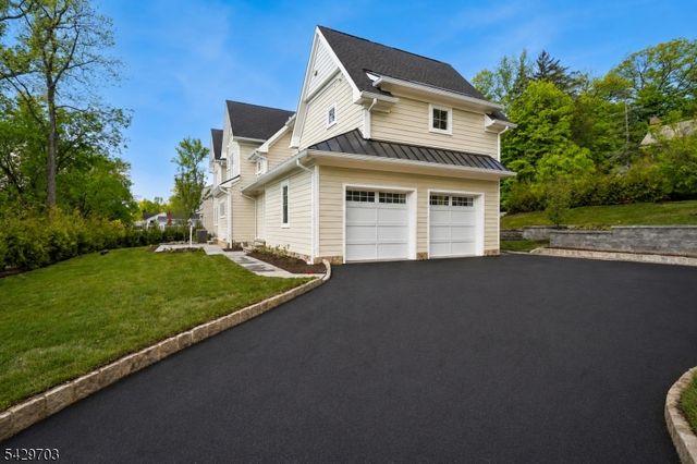330 Wyoming Ave, Millburn Twp., NJ 07041